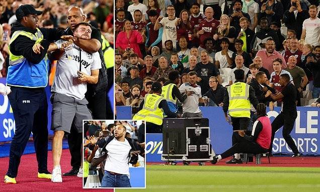 邮报：西汉姆球迷惨败切尔西时冲场宣泄不满，许多球迷提前离场